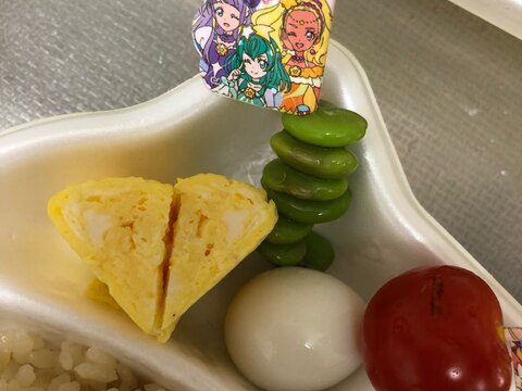 子どものお弁当の定番ハートの卵焼き